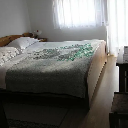 Kmetija Francinovi * Narin